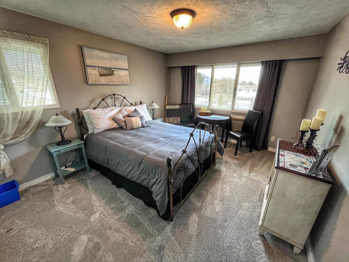 Sunny Shuswap B&B Чейс Экстерьер фото